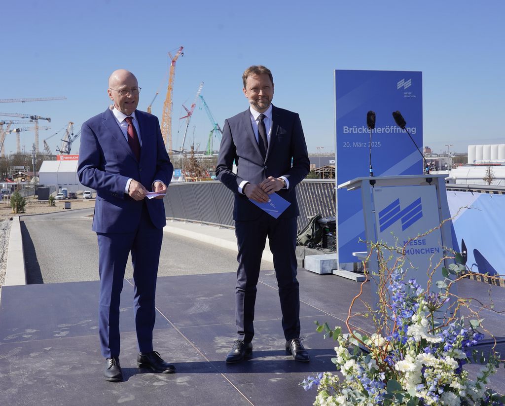 Impressionen der Einweihung der neuen Brücke der Messe München.