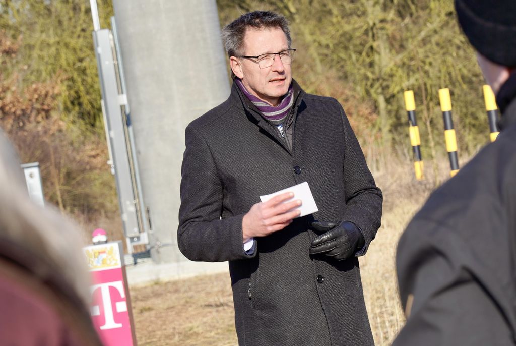 Impressionen der Inbetriebnahme des 100. Mobilfunkstandortes der Deutschen Telekom im Landkreis Regensburg. 