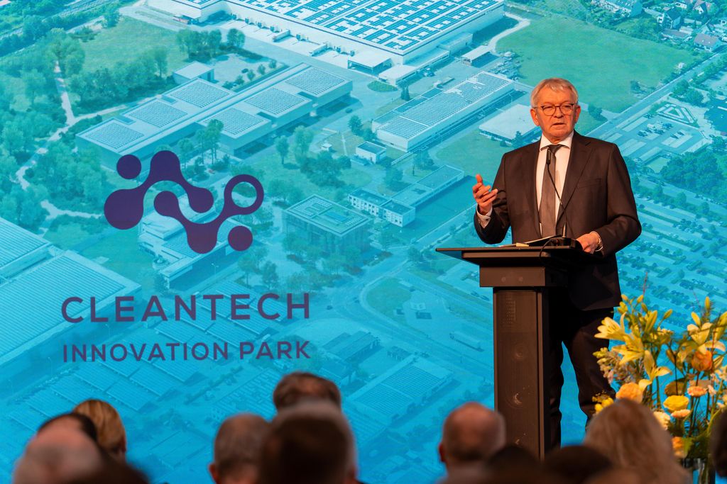 Impressionen der Eröffnung des Innovationszentrums im Cleantech Innovation Park.