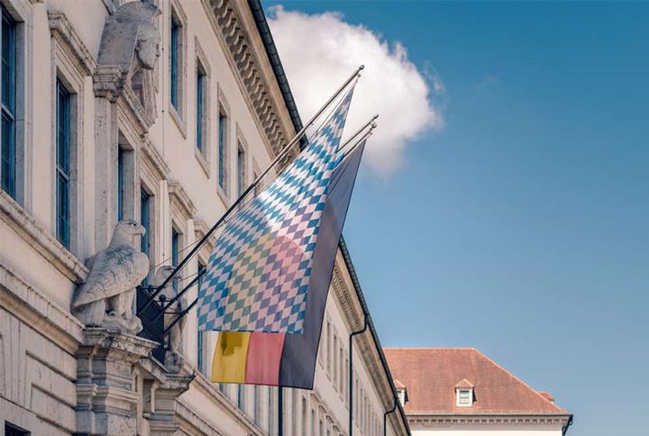 Flaggen am Bayerischen Wirtschaftsministerium