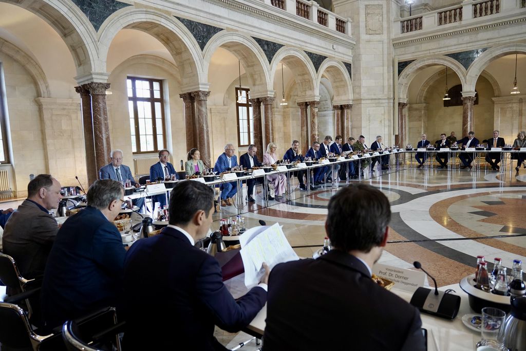 Impressionen des Bayerischen Rüstungsgipfel.