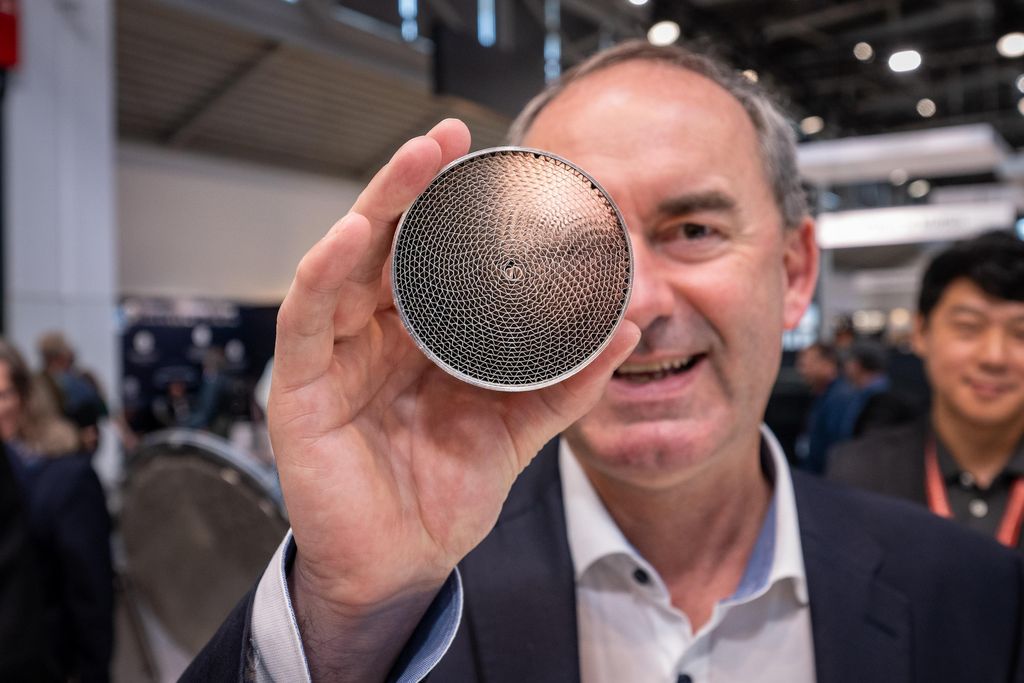 Impressionen des IAA Rundgangs mit Bayerns Wirtschaftsminister Hubert Aiwanger.