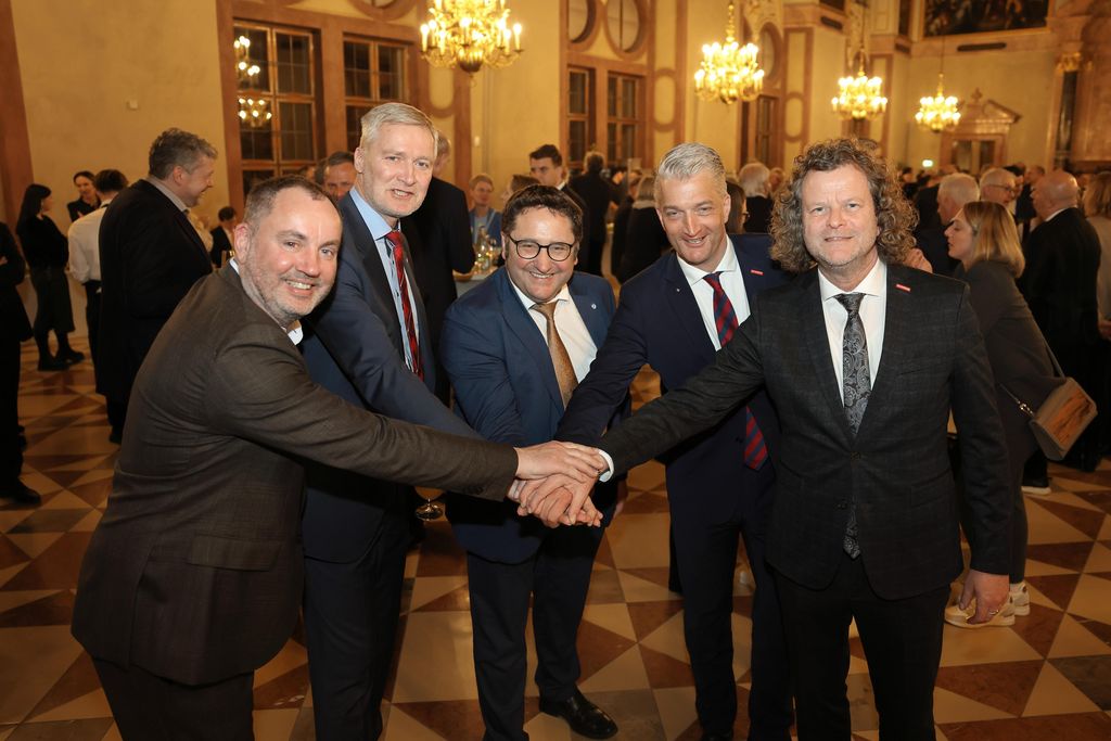 stmwi_25-03-12_091 Tobias Gotthardt (Staatssekretär im Bayerischen Wirtschaftsministeium) lädt am 12.03.2025 anlässlich der Internationalen Handwerksmesse zum Empfang in den Kaisersaal der Residenz München ein.