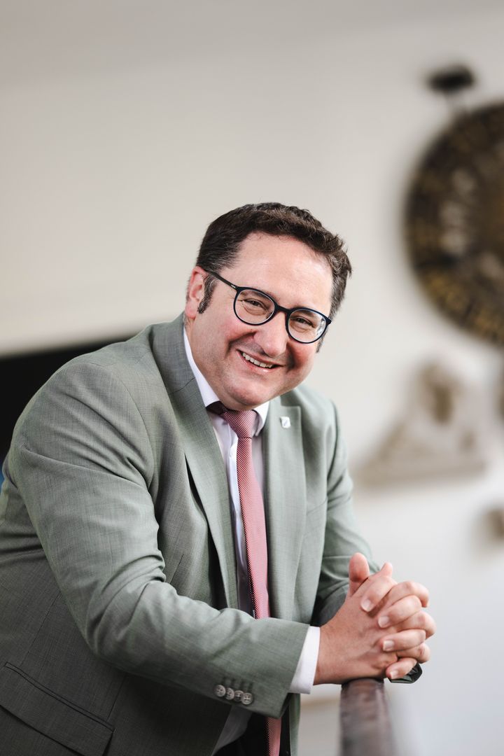 Portraitfoto Bayerns Wirtschaftsstaatssekretär Tobias Gotthardt