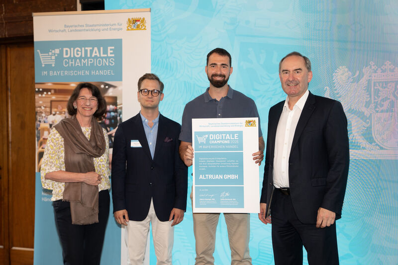 Die Altruan GmbH aus Massing in Niederbayern hat zentrale E-Commerce- und Logistikprozesse digitalisiert und automatisiert. Foto: StMWi/Bastian Brummer
