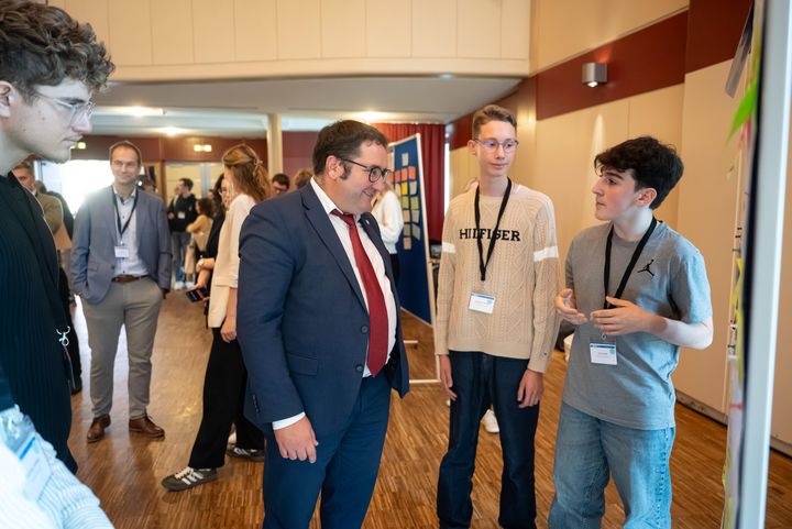 Impressionen des Jugendwirtschaftsgipfels 2025.