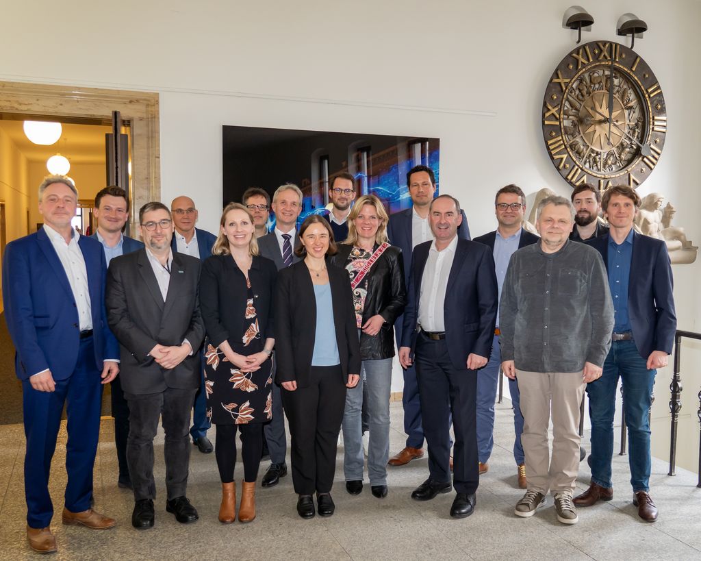 Teilnehmer des Runden Tischs Quantencomputing. Foto: Elke Neureuther/StMWi