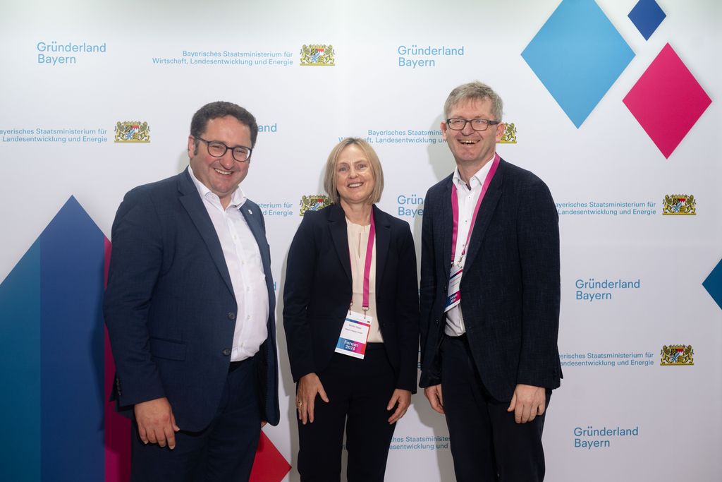 Das Bayerische Wirtschaftsministerium feiert das 10-jährige Jubiläum seiner Gründerinitiative Gründerland Bayern.