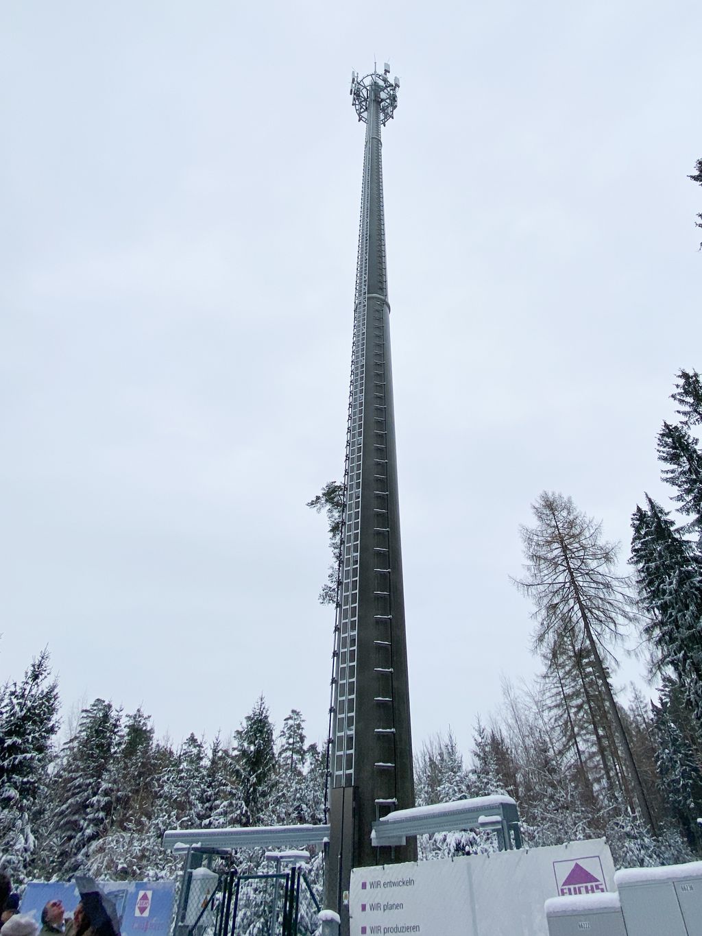 Der neue Mobilfunkmast in Rehau. Foto: StMWi