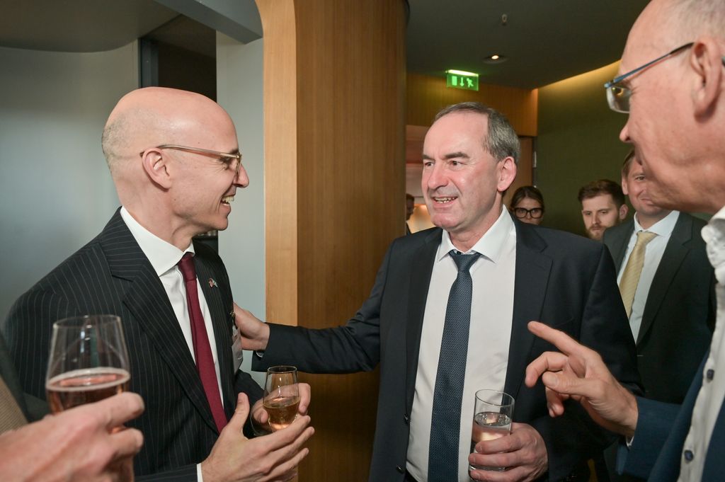 Impressionen des Abendessens mit Konsularischen Korps.