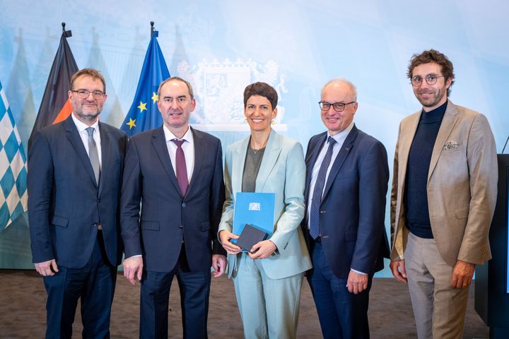 Impressionen der Verleihung der Staatsmedaille für besondere Verdienste um die Bayerische Wirtschaft.