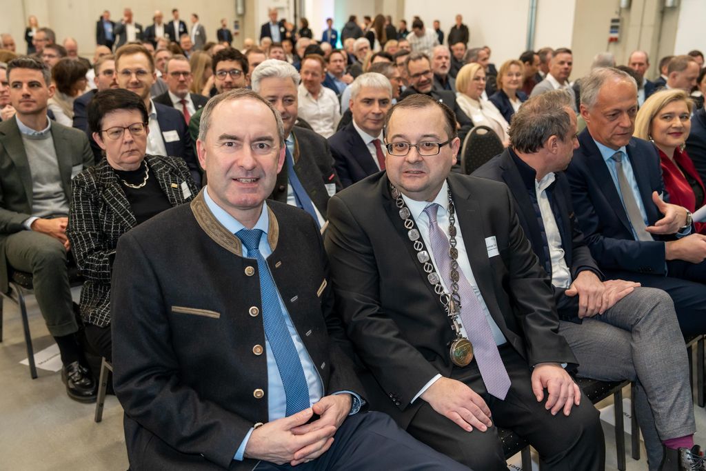 Impressionen der Eröffnung des Innovationszentrums im Cleantech Innovation Park.