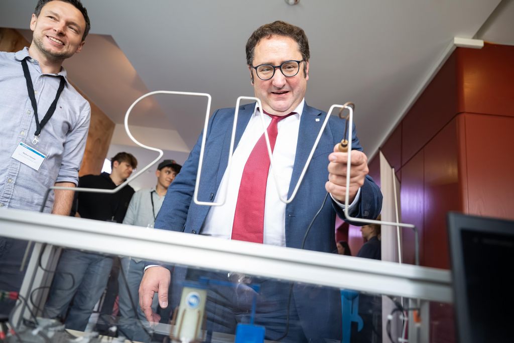 Impressionen des Jugendwirtschaftsgipfels 2025.