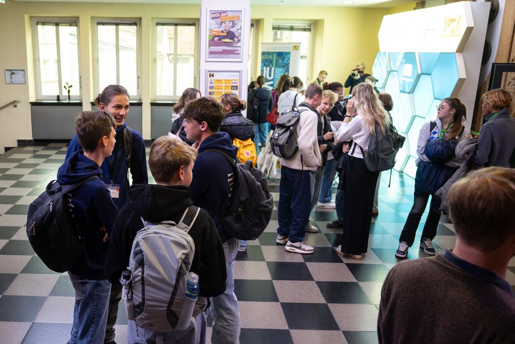 Impressionen des Jugendwirtschaftsgipfels 2025.