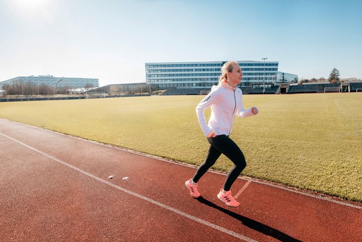 5G in der Sportjacke: adidas holt das Internet in die Kleidung