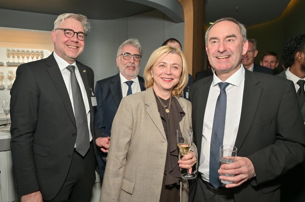 V7699_1872 Impressionen des Abendempfangs von Herrn Staatsminister Hubert Aiwanger und Herrn Staatssekretär Tobias Gotthardt für das Konsularische Korps.