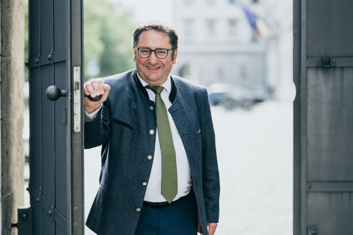 Portraitfoto Bayerns Wirtschaftsstaatssekretär Tobias Gotthardt