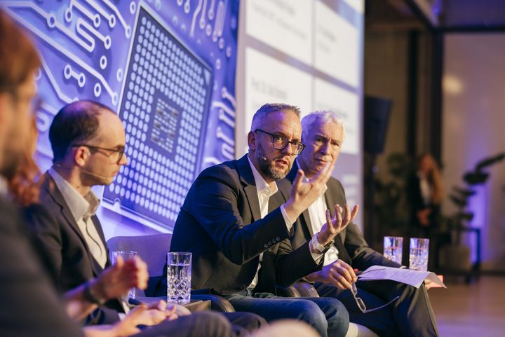 Impressionen vom Bayerischen Halbleiter-Kongress 2024. 