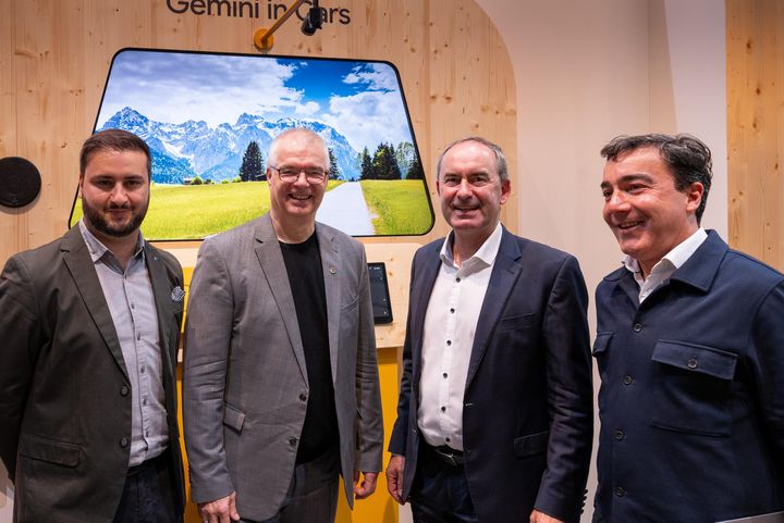 Impressionen des IAA Rundgangs mit Bayerns Wirtschaftsminister Hubert Aiwanger.