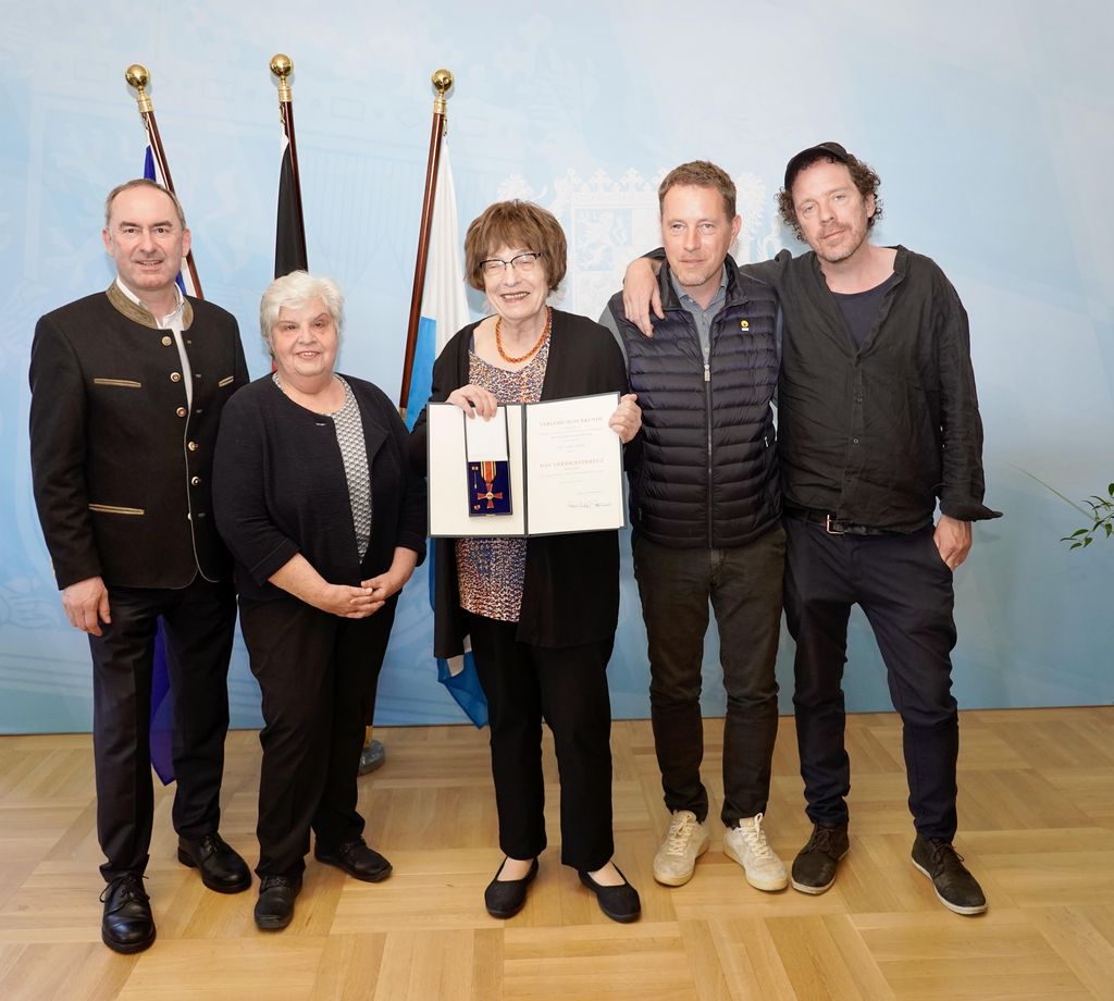 Impressionen der Aushändigung der Staatsmedaille für besondere Verdienste. 