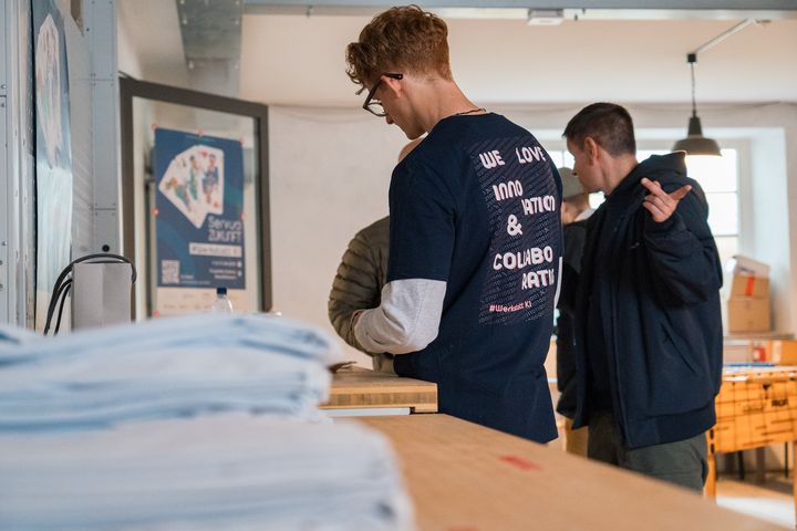 Impressionen der Veranstaltung „ServusZUKUNFT #Werkstatt KI“.