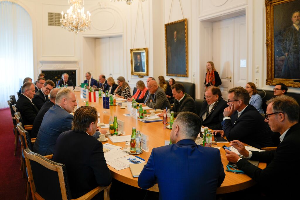 Impressionen der Delegationsreise nach Österreich mit Bayerns Wirtschaftsminister Hubert Aiwanger. 