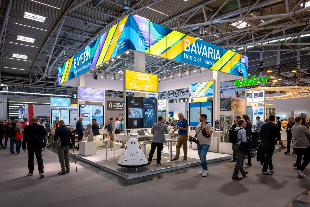 Impressionen des IAA Rundgangs mit Bayerns Wirtschaftsminister Hubert Aiwanger.