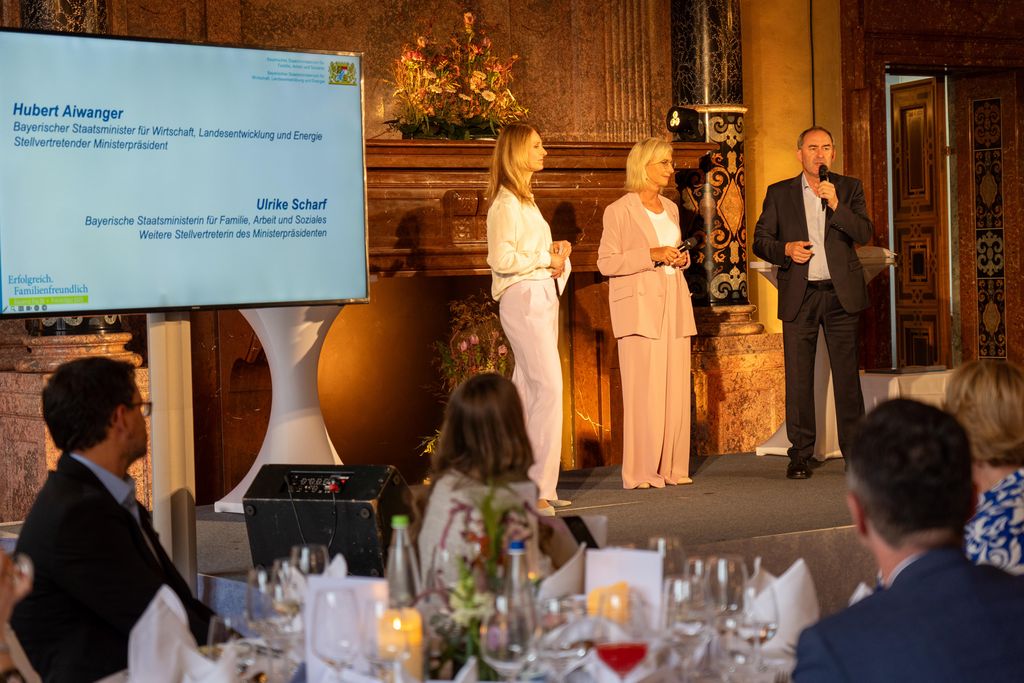 Impressionen der Preisverleihung Erfolgreich.Familienfreundlich.
