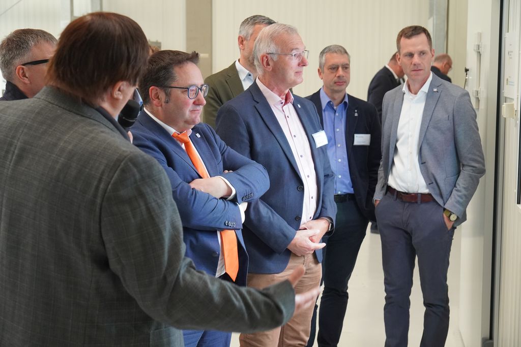 Impressionen der Einweihung technologiezentrum für Phänotypisierung des Fraunhofer IIS in Triesdorf.