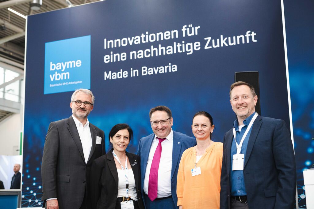 AG1_5147 Bayerns Wirtschaftsstaatssekretär Tobias Gotthardt besucht die IFAT Munich 2026.