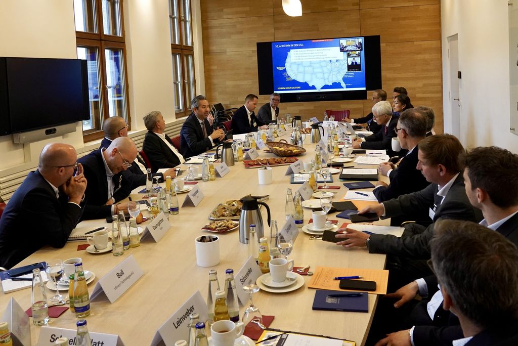 Impressionen der Veranstaltung „Auswirkungen der US-Zölle auf die bayerische Wirtschaft“.