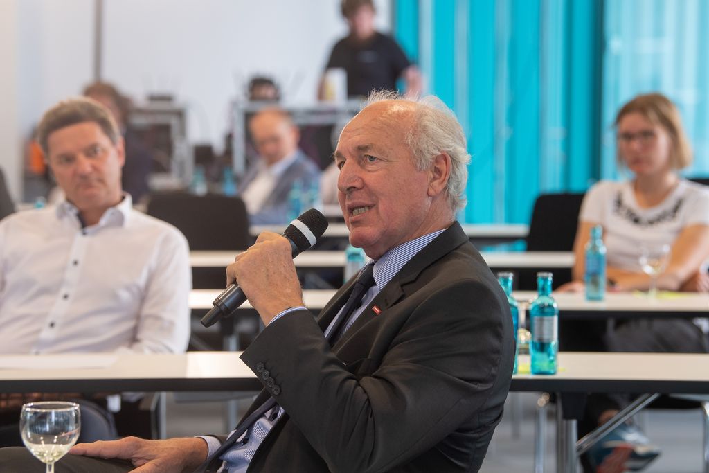 FIT FOR FUTURE – Unsere Unterstützung für Bayerns Industrie in Augsburg