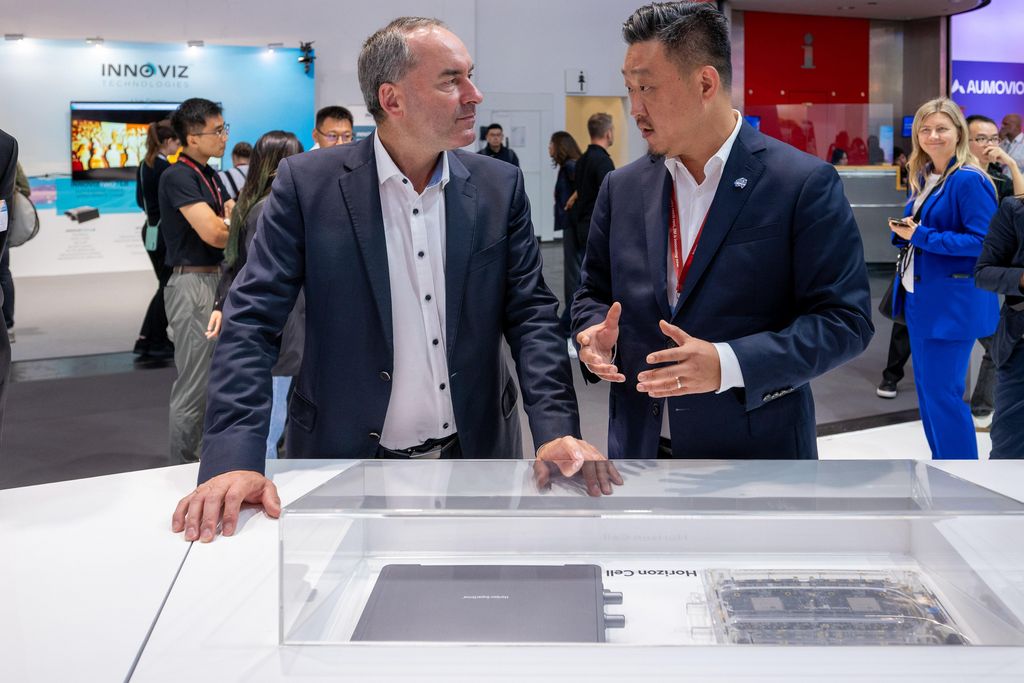 Impressionen des IAA Rundgangs mit Bayerns Wirtschaftsminister Hubert Aiwanger.