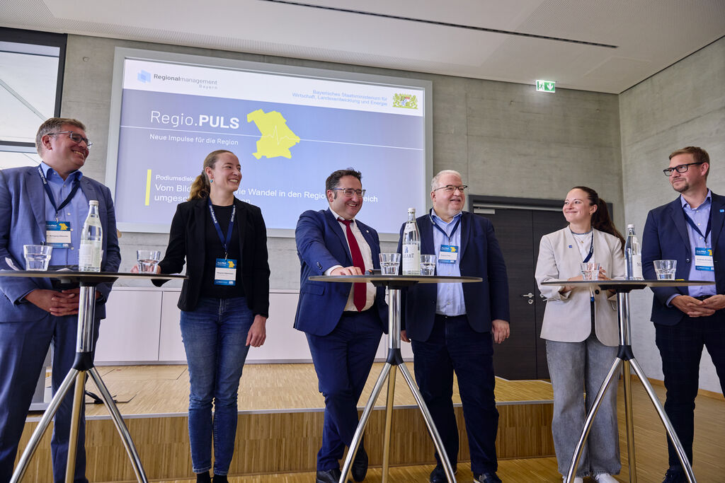 Personen auf der Bühne