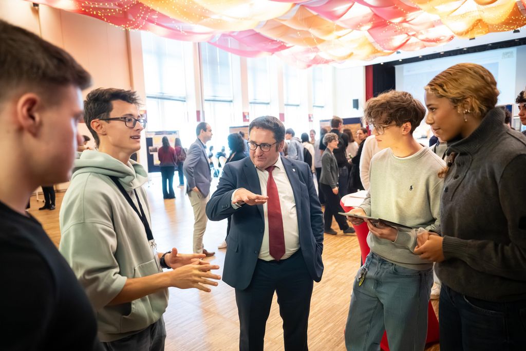 Impressionen des Jugendwirtschaftsgipfels 2025.