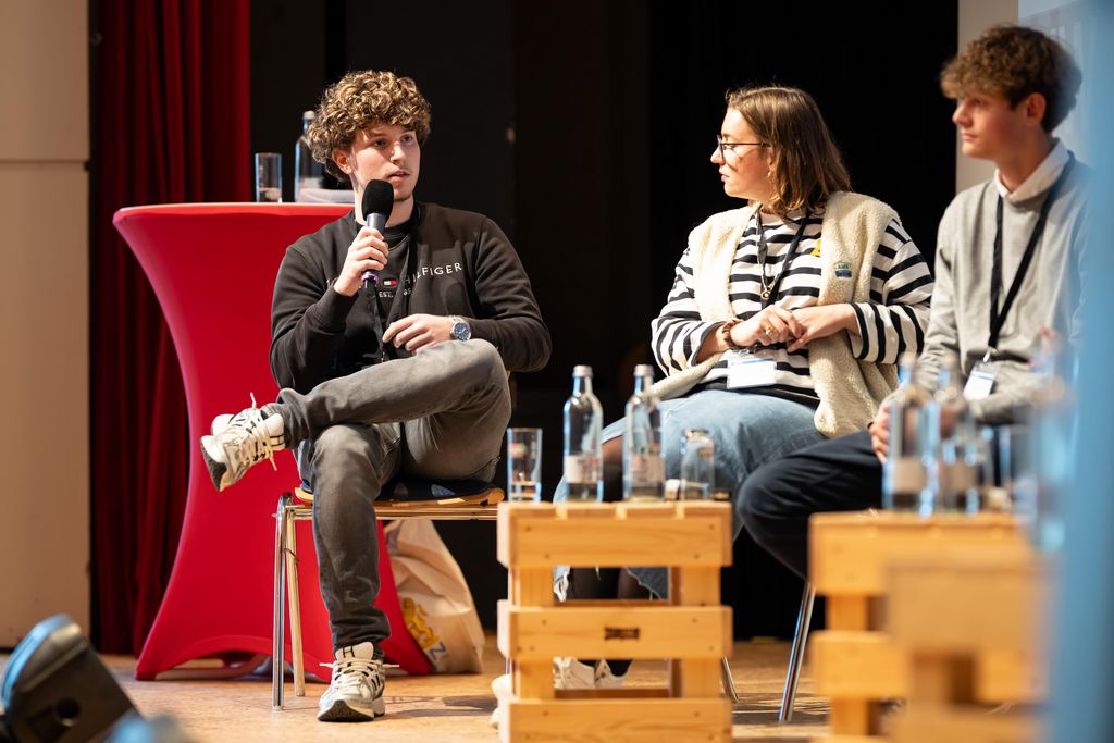 Impressionen des Jugendwirtschaftsgipfels 2025.