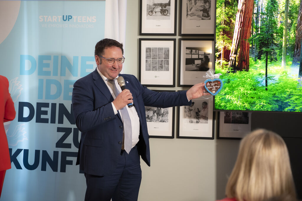 Impressionen der Startup Teens Bayern Challenge 2026.