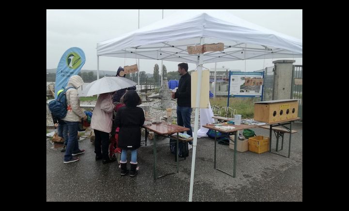 Flusserlebnistag Wasserreinigung Fühlstation. @ Regionalmanagement Rottal-Inn