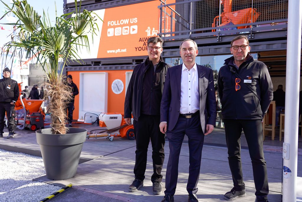 Impressionen des Messerundgangs auf der bauma.