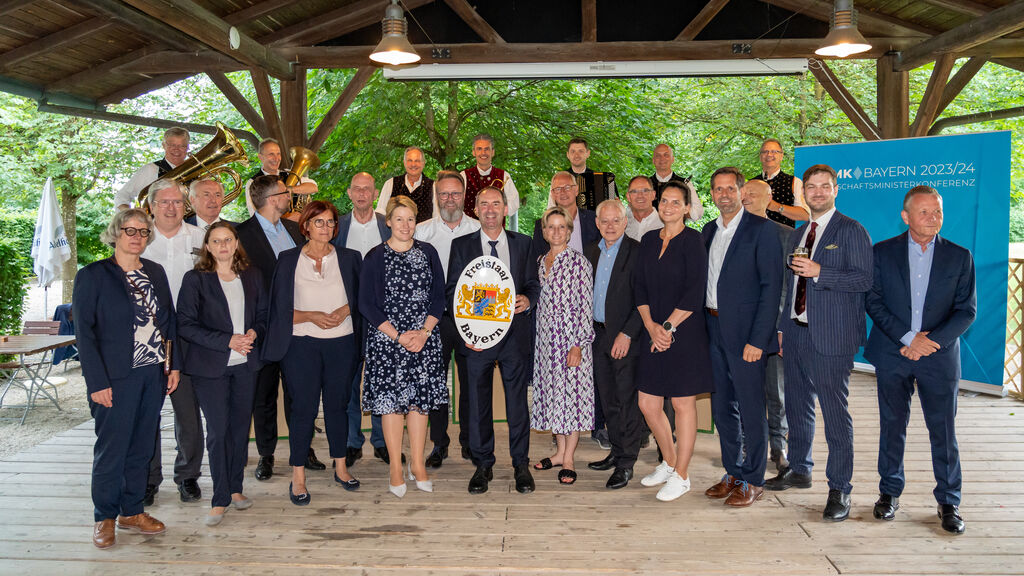 Wirtschaftsministerkonferenz 2023 auf Schloss Hohenkammer