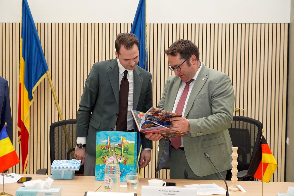 Impressionen der Delegationsreise unter Leitung von Staatssekretär Tobias Gotthardt nach Rumänien und in die Republik Moldau.