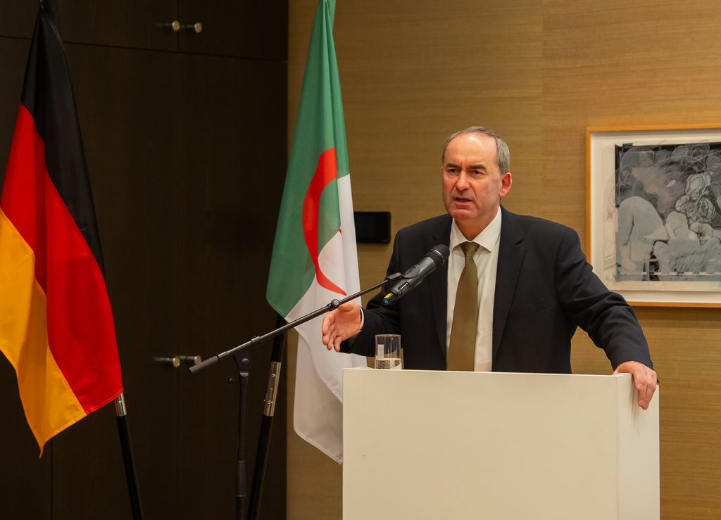Bayerns Wirtschaftsminister Hubert Aiwanger sprach bei der Konferenz "ALTEH2A &amp; SouthH2Corridor“ in Berlin. Foto: Bastian Brummer/StMWi