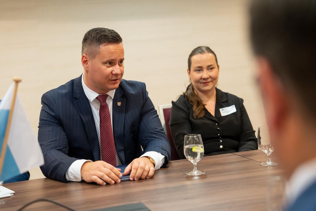 Impressionen der bayerischen Delegationsreise in der Slowakei unter Leitung des Staatssekretärs Tobias Gotthardt.