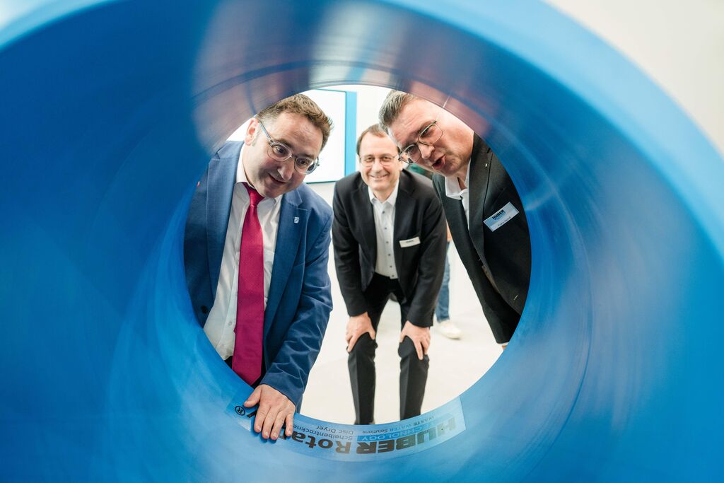 AG2_0925 Bayerns Wirtschaftsstaatssekretär Tobias Gotthardt besucht die IFAT Munich 2026.