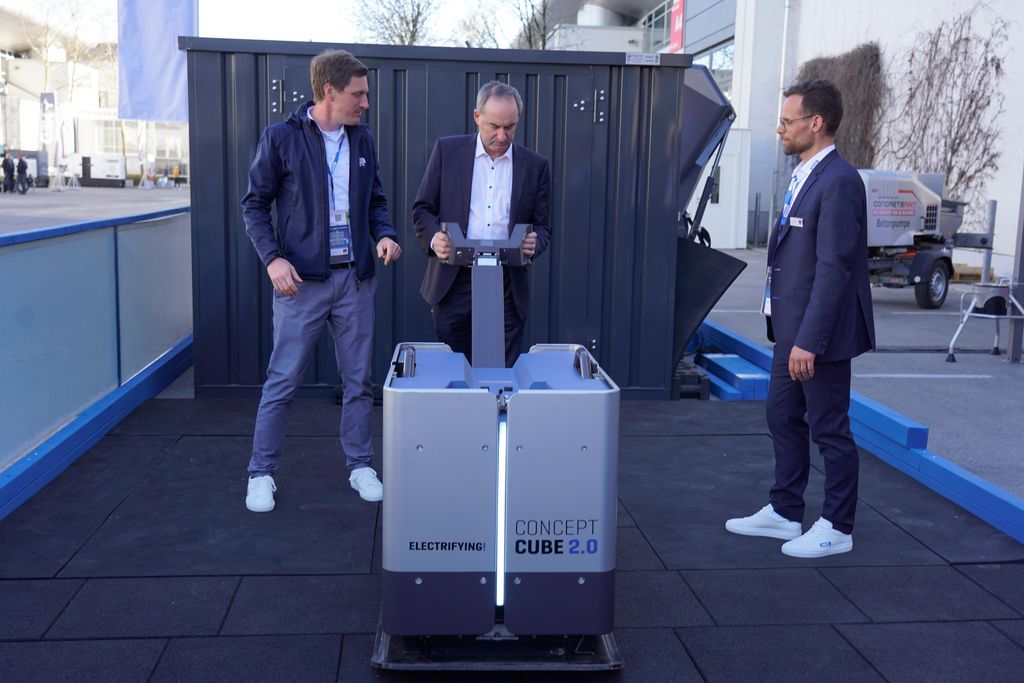 Impressionen des Messerundgangs auf der bauma.