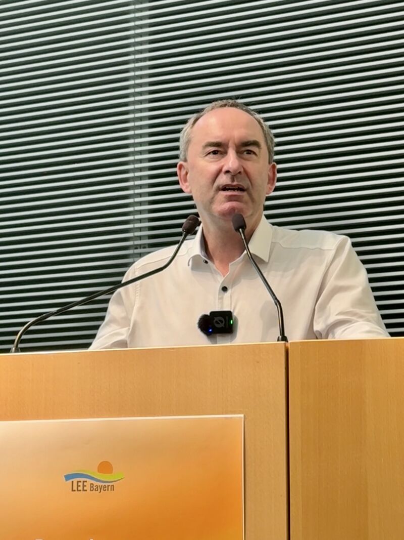 Bayerns Wirtschaftsminister Hubert Aiwanger forderte vom Bund Änderungen bei der Energiepolitik. Foto: StMWi
