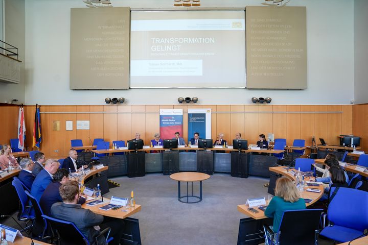 Impressionen der Transformationskonferenz für die Automotive-Zulieferer in der Metropolregion Nürnberg.