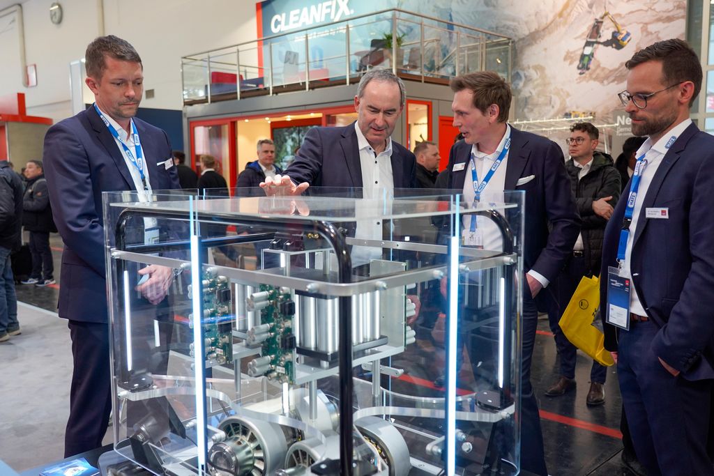 Impressionen des Messerundgangs auf der bauma.