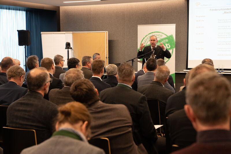 In seiner Rede betonte Bayerns Wirtschafts- und Energieminister das enorme Potenzial von Biogas. Foto: StMWi/Bastian Brummer
