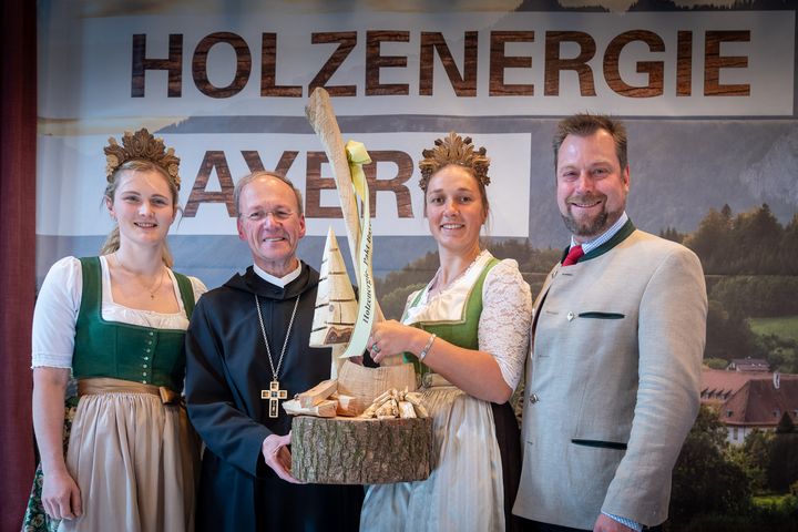 Impressionen der feierlichen Unterzeichnung des Pakts "Holzenergie Bayern". 